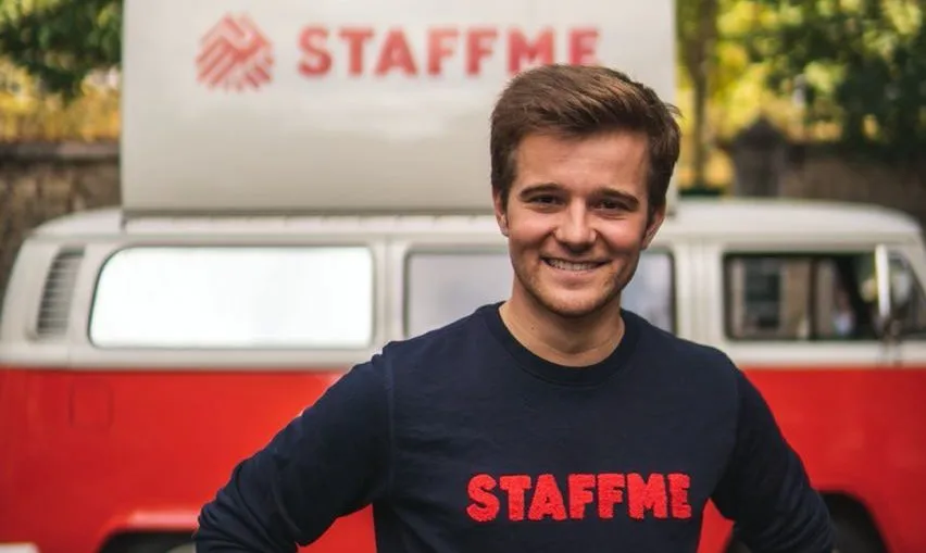 Visuel illustrant l’interview de Jean-Baptiste Achard dans le cadre du partenariat turnK et StaffMe