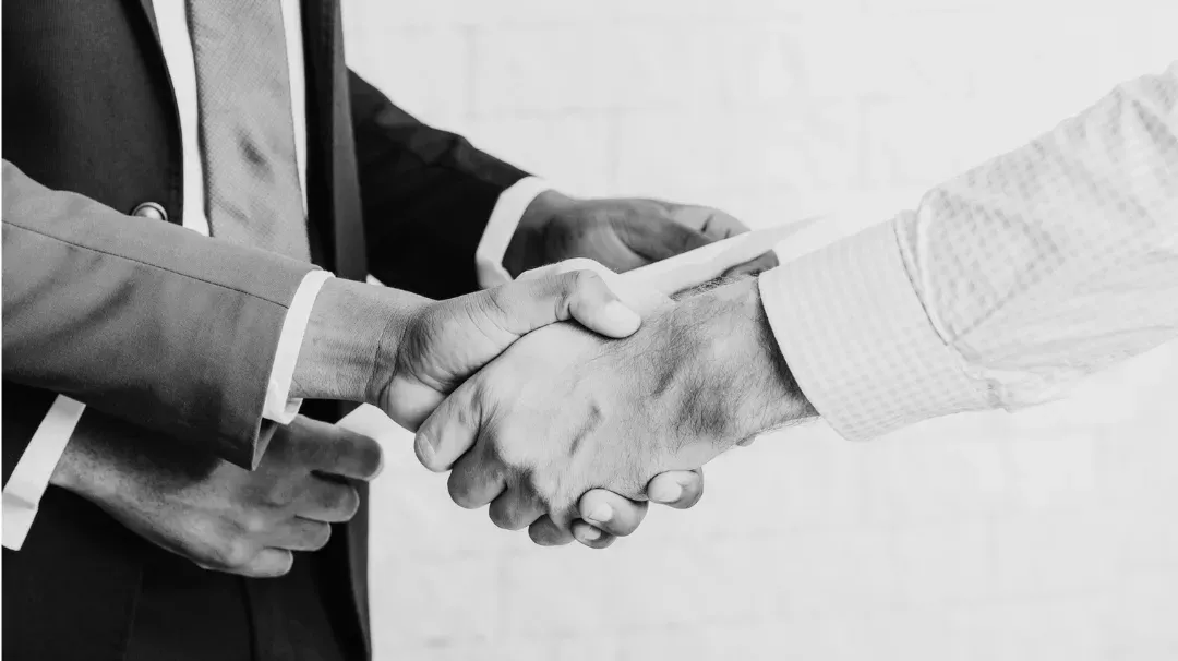 Visuel illustrant les défis de la gestion de la relation client